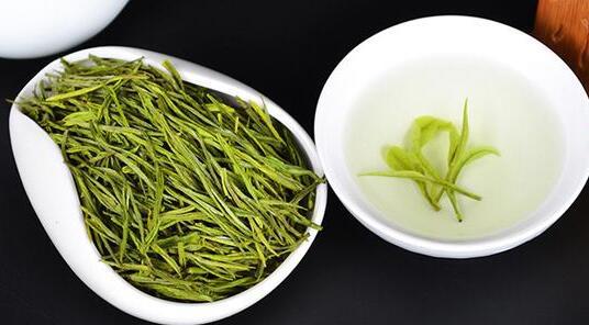夏天喝绿茶美白排毒又能防晒
